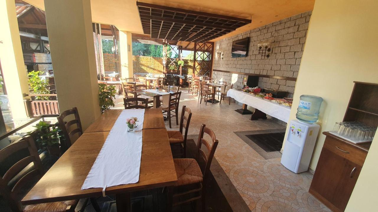 Hotel Bora 2*